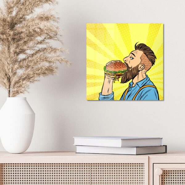 Wandbild - Bärtiger Mann isst Burger – Bild 4